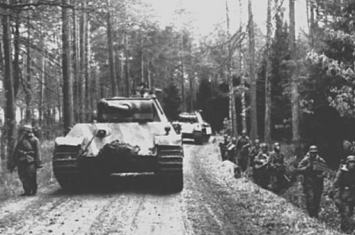 第二次世界大战“巴巴罗萨”行动中,德国三个集团军群各自的任务目标是什么?