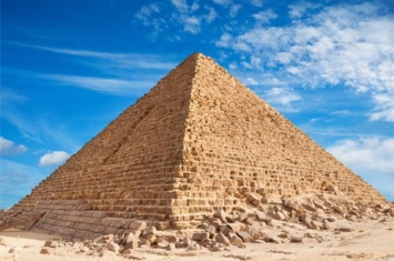 金字塔的数学之谜