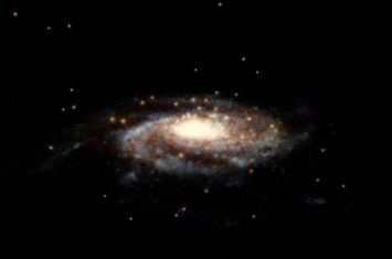 天文学家计算暗物质后证实银河系质量在本星系群最大