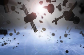 “俄罗斯航天系统公司”展示可借助弹射网清除轨道上太空垃圾的卫星图片