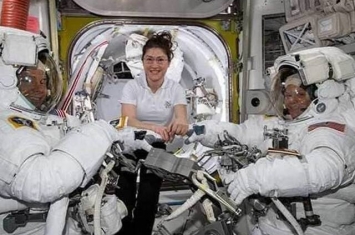 太空衣不合身 NASA取消国际空间站首次全女班宇航员太空漫步