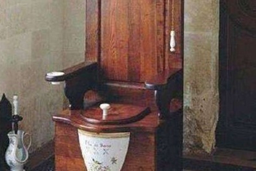 古人常说人有三急,那么古代的厕所到底长啥样呢?