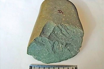 中卫长流水遗址发现的旧石器时代早期重型石器