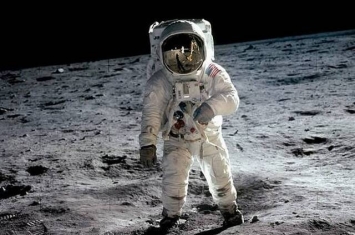 月亮女神号计划：NASA宣布将于2030年或之前将4名宇航员送上月球执行为期两周的任务
