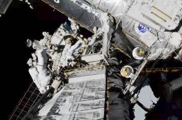 NASA还未确定哪一位国际空间站美国宇航员将于4月份出舱完成太空行走