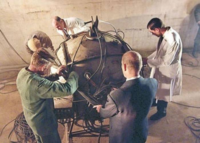 德国业余历史爱好者声称在地底洞穴发现二战时期纳粹制造的一批原子弹