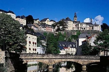 卢森堡平均收入(卢森堡人均收入是多少)