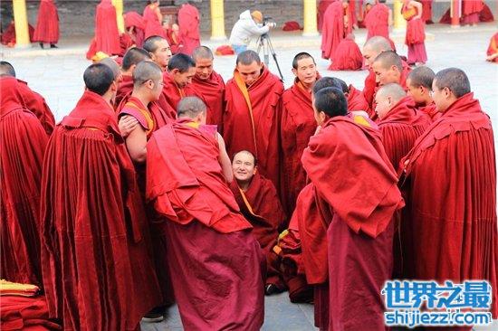 班禅和喇嘛的区别，两者不同组织不同宗教
