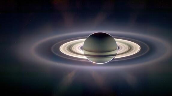 宇宙中最漂亮的星球，超级土星30个光环（直径超太阳）