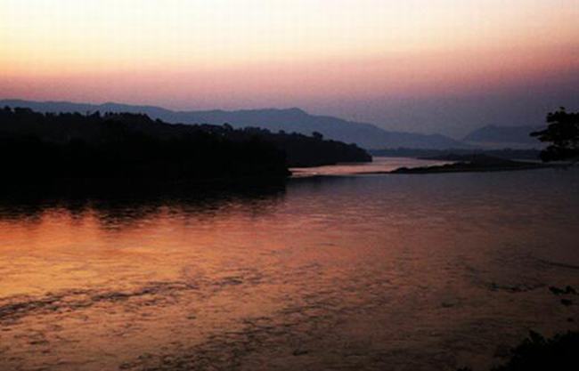 梅江是一条什么样的河流 梅江的发源地是哪里