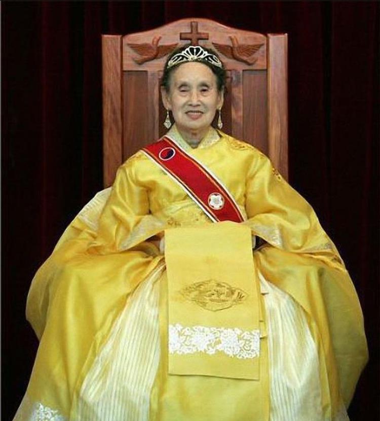 韩国李氏王朝后裔「韩国现在已经没有皇室了李氏后裔还在为不存在的皇位争夺」