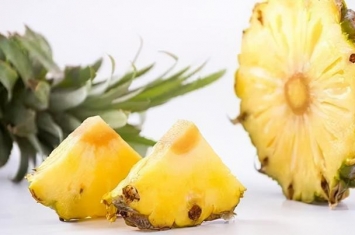 孕期为什么吃菠萝好呢,为什么吃菠萝要先在盐水里泡