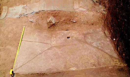 琅琊台考古有罕见发现 两千年前排水系统等亮相