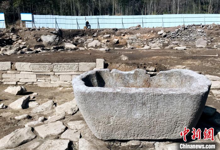 湖南岳阳发现一处宋元、明两个阶段的寺庙遗址