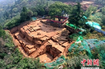 唐华清宫朝元阁遗址考古新发现：整体建筑至少有三层屋檐