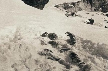 乌拉尔山神秘死亡事件，解说1959年2月登山者集体死亡之谜