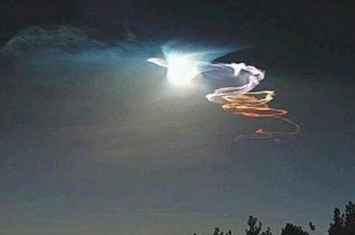 卫星拍到的真龙凤凰，难道传说中的龙和凤真的存在吗