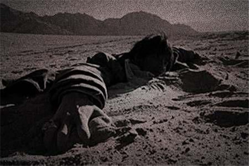 1987年新疆和田生化僵尸事件 美国卫星拍到丧尸吃人照片