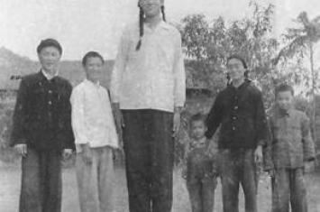 世界上最高的女人，曾金莲真实身高2.5米(已逝世/照片)