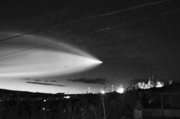 萧山机场UFO事件真假，疑似机尾云或私人飞机(官方解释)