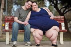 世界最胖的女人,苏珊娜·埃曼体重1450斤(希望增重至1吨)