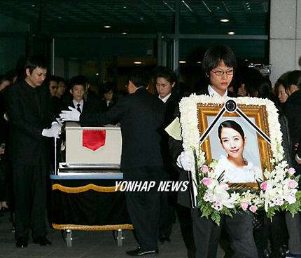 韩国自杀女星郑多彬冥婚事件来龙去脉