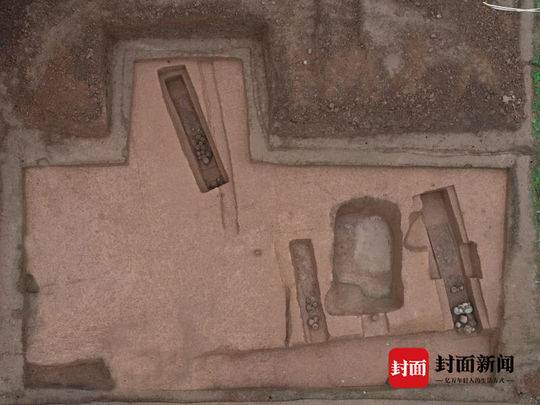 四川渠县城坝遗址考古再获重大进展 发现“賨人”贵族船棺墓葬