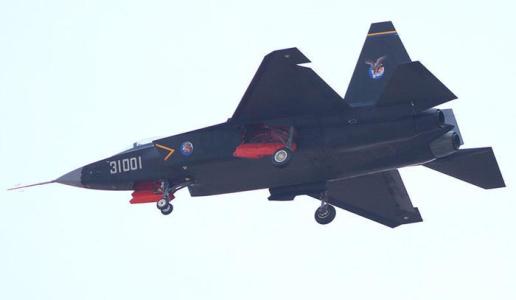 中国最新的战斗机J-31能与美国的第五代战机直接竞争