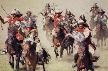 历史上蒙古帝国元朝实力强大为什么很快就四分五裂了?