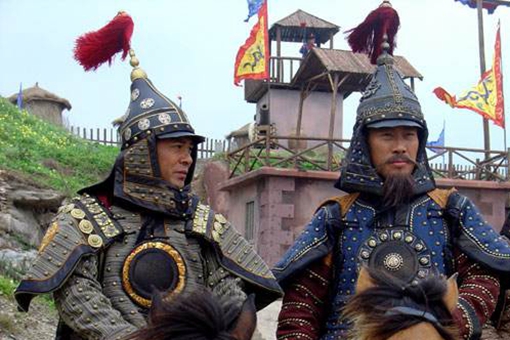在清朝三百多年的历史中,为什么皇族很少造反?