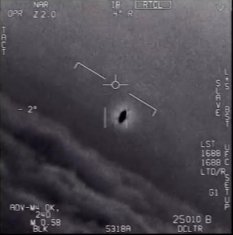 美军首次正式公布UFO视频:真遇到过 飞行动作太诡异
