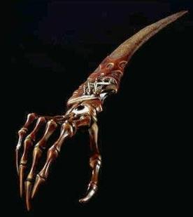 世界上最恐怖的刀：鬼手，用亲人右手/肋骨/自己小腿骨制成