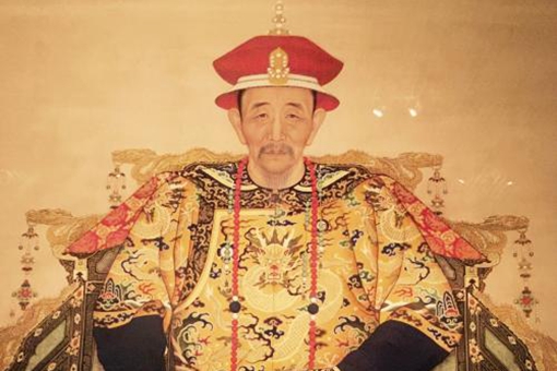 康熙雍正乾隆,作为皇帝谁的功绩更大?