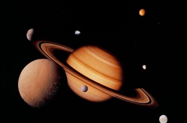 宇宙最神秘的星球：土卫八是废弃飞船 有焊接缝还撞脸太极图