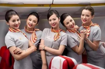 为什么中国的飞机上空姐都是美女而美国的飞机上空姐都是大妈?