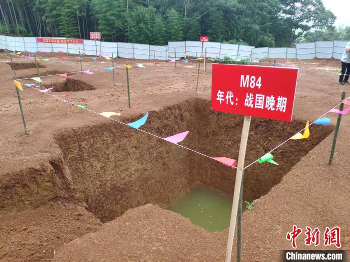 考古人员在湖南常德汉寿老坟山墓群发现屈原时代墓葬