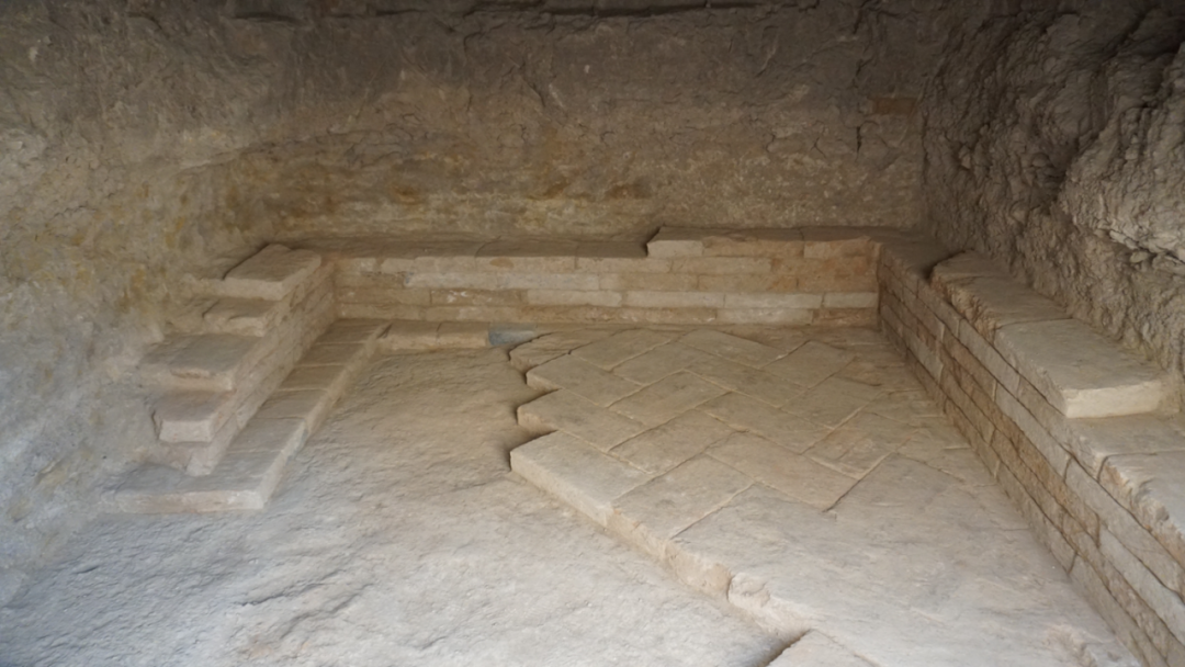新疆哈密拉甫却克墓地发现唐宋时期墓葬