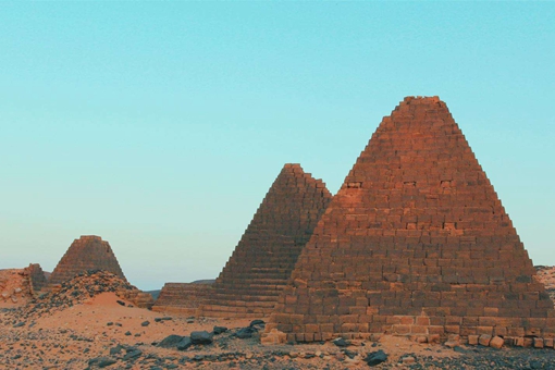 为什么进入金字塔的人,最后都会无缘无故的死去?