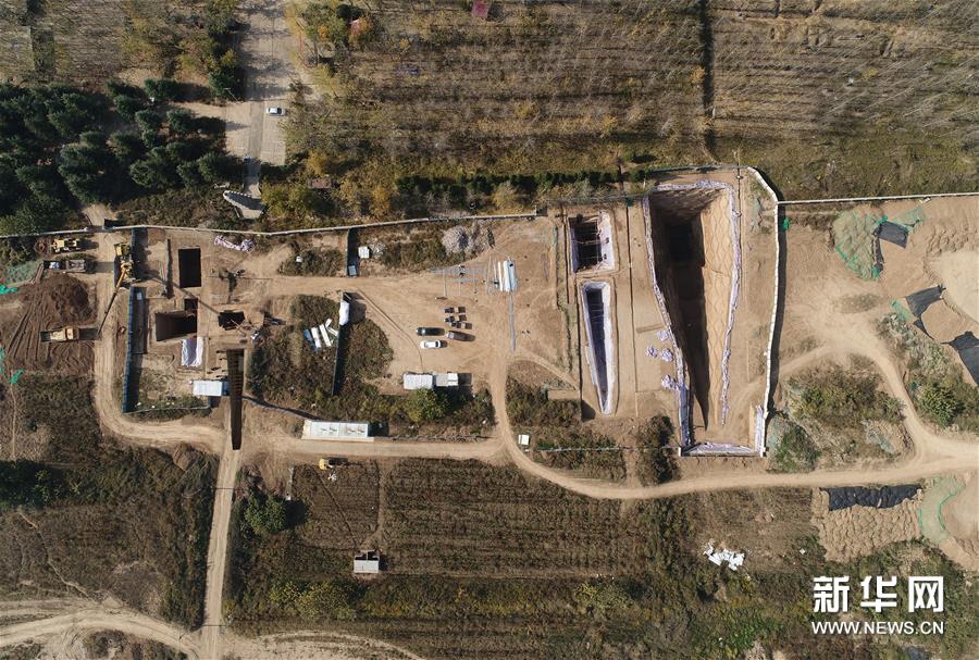 西安东郊西汉早期墓葬群发掘古墓葬27座