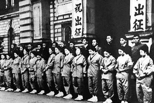 二战时日本的女人在干什么?都有哪些行为?