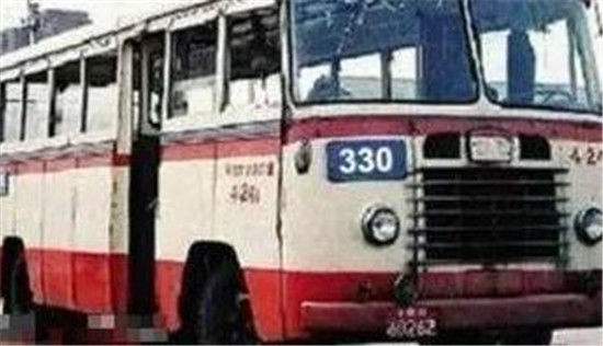 北京密云水库灵异事件：330公交车失踪 油箱全是鲜血