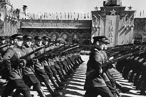日本为什么会放弃进攻摇摇欲坠的苏联?