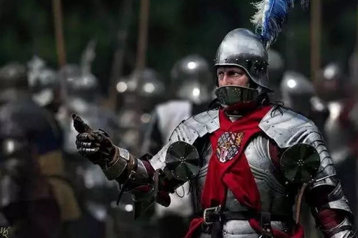 欧洲骑士和日本武士地位有什么差别?