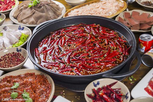 重庆火锅是怎么来的?真的是成吉思汗发明的吗?