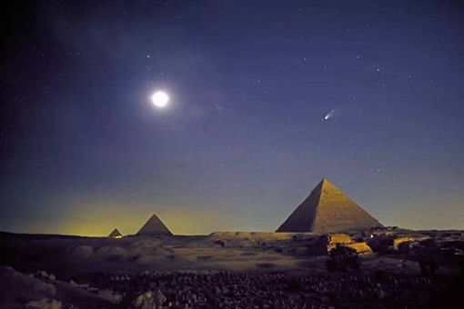 带给古埃及人民舞蹈、音乐与爱的月光女神是谁?