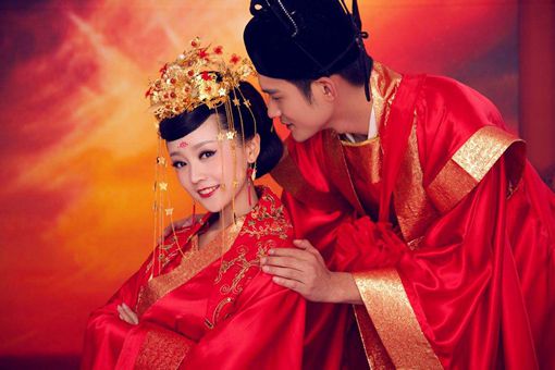 中国古时候结婚的新娘为何要穿兜裆布?