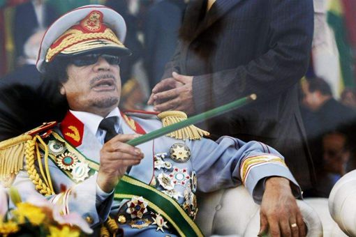 卡扎菲的保镖为什么都是女的?他真的是独裁者吗?