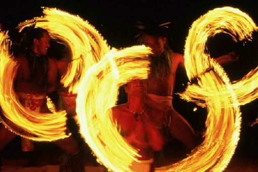 彝族的火把节是怎么来的?为何被称为东方的狂欢节?
