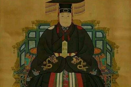 历代皇帝为什么只有秦始皇穿黑色龙袍?