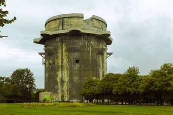 二战德国纳粹留下来的防空碉堡为何至今没有被拆除?